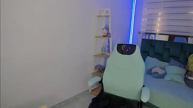 Sara Red X online show from 25, 4, 2026