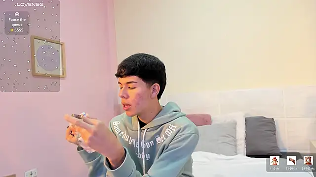 CAROLYNFOSTER online show from 18, 4, 2026