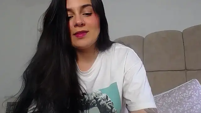 SofiaBanks  online show from 13, 4, 2026