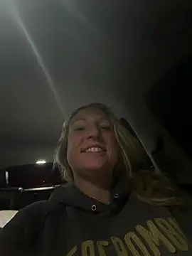 Snapshot of sweetkacibaby chatting on 9, 4, 2026 sweetkacibaby online show from 9, 4, 2026