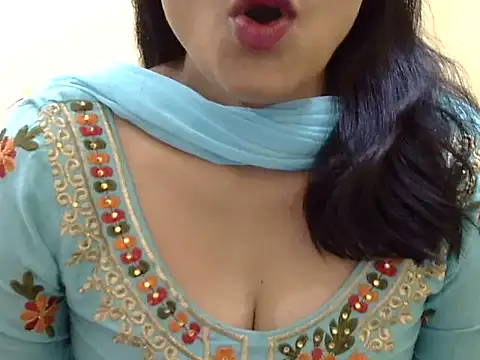 Snapshot of Shivi_girl chatting on 28, 3, 2026 Shivi girl online show from 28, 3, 2026