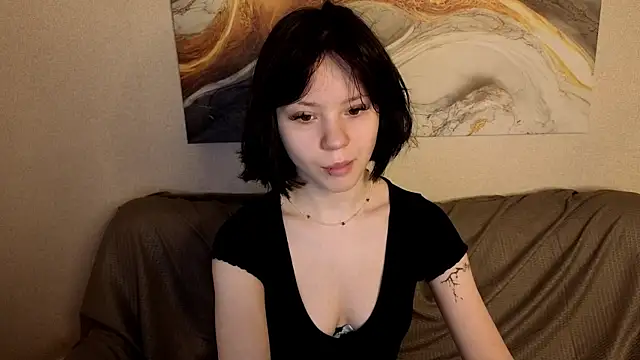 Snapshot of Loly_Cuttie chatting on 7, 5, 2026 Loly Cuttie online show from 7, 5, 2026