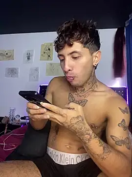 pol mood online show from 8, 4, 2026