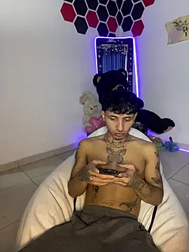 pol mood online show from 8, 5, 2026