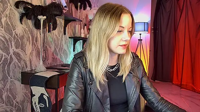 VireliaMoonfall online show from 25, 4, 2026