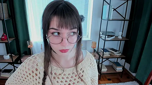 LaelIvie online show from 13, 4, 2026