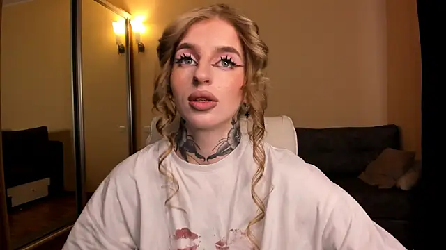 Snapshot of harley_kimm chatting on 6, 5, 2026 harley kimm online show from 6, 5, 2026