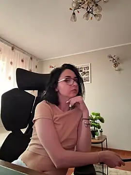 Snapshot of TheaMerve chatting on 12, 6, 2026 TheaMerve online show from 12, 6, 2026