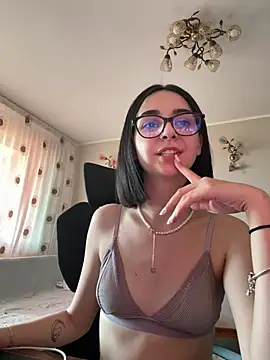 Snapshot of TheaMerve chatting on 29, 6, 2026 TheaMerve online show from 29, 6, 2026