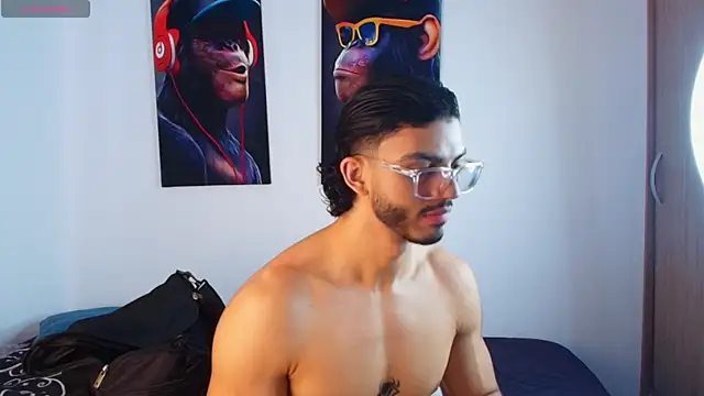 IamAxel03 online show from 5, 5, 2026