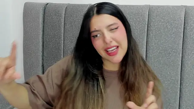 Snapshot of Arihanna_London chatting on 10, 4, 2026 Arihanna London online show from 10, 4, 2026