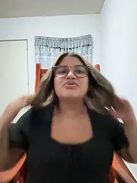 Snapshot of C1N09 chatting on 8, 6, 2026 C1N09 online show from 8, 6, 2026