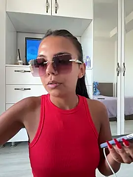 Snapshot of MissLuna28 chatting on 20, 6, 2026 MissLuna28 online show from 20, 6, 2026