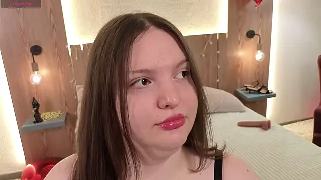 Snapshot of Kristy_Grace chatting on 18, 4, 2026 Kristy Grace online show from 18, 4, 2026