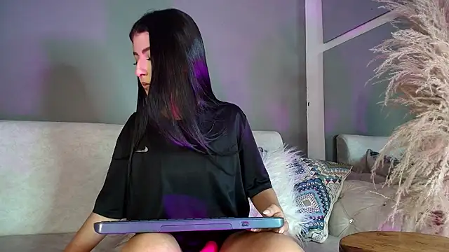 Zoee 8 online show from 2, 7, 2026