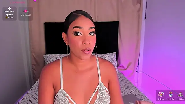 Snapshot of Emy_sweet07 chatting on 8, 7, 2026 Emy sweet07 online show from 8, 7, 2026