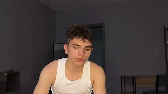 MaxWoolf online show from 9, 5, 2026