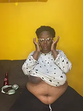 BoobsQueeen online show from 7, 8, 2026