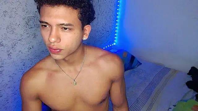 Snapshot of tonydesire_ chatting on 13, 6, 2026 tonydesire online show from 13, 6, 2026