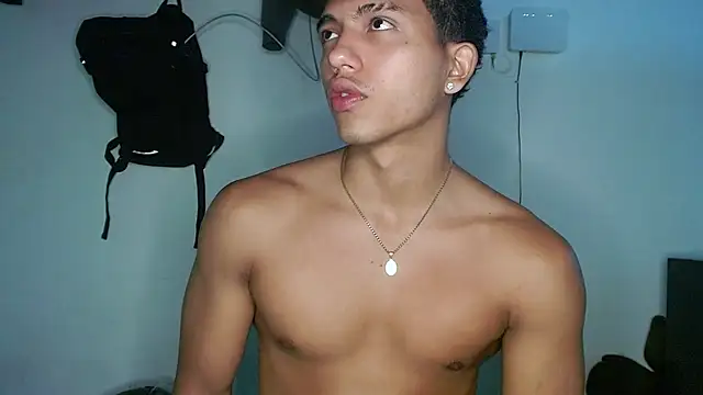 Snapshot of tonydesire_ chatting on 13, 7, 2026 tonydesire online show from 13, 7, 2026