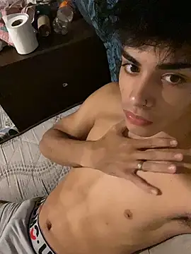 AgusTr online show from 2, 4, 2026