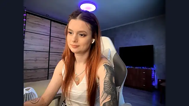 FoxyEmma online show from 5, 5, 2026