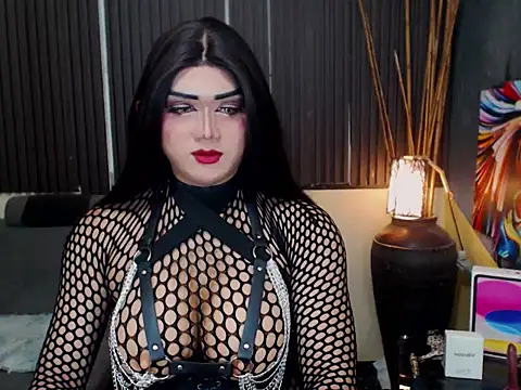 Snapshot of HugexMsLovelyxCock chatting on 8, 5, 2026 HugexMsLovelyxCock online show from 8, 5, 2026
