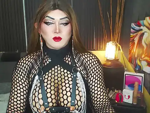 Snapshot of HugexMsLovelyxCock chatting on 13, 5, 2026 HugexMsLovelyxCock online show from 13, 5, 2026
