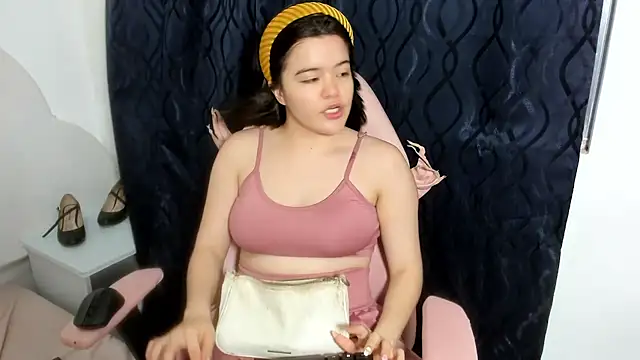 Snapshot of Alexa_Missfortune chatting on 1, 7, 2026 Alexa Missfortune online show from 1, 7, 2026