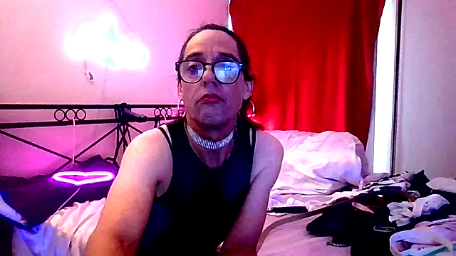 courtney1982 online show from 5, 4, 2026