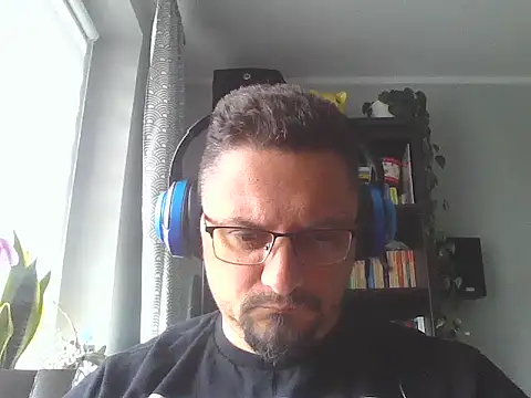 19cmSlave online show from 14, 5, 2026
