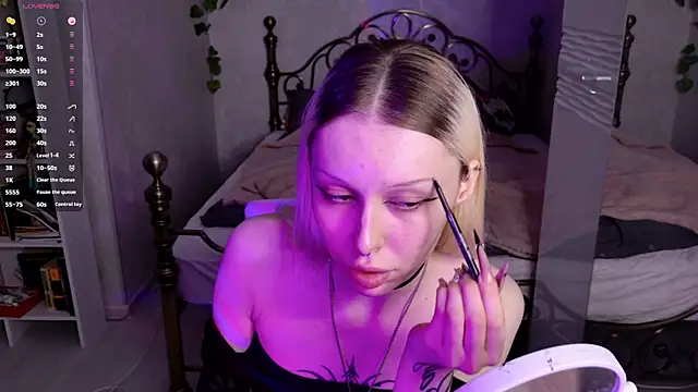 ghost girly online show from 12, 5, 2026