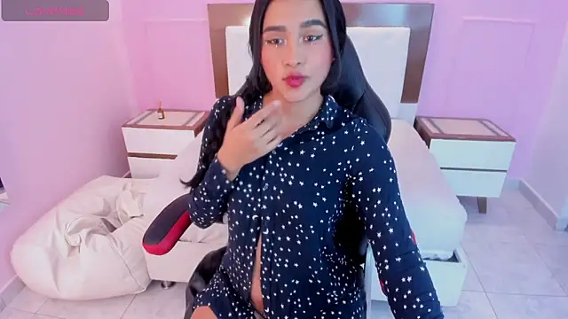 PALOMA ALVES online show from 6, 4, 2026