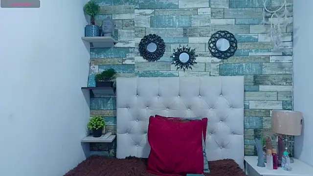 Skylernaomi online show from 22, 5, 2026