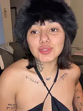 Abrildqquino online show from 4, 5, 2026