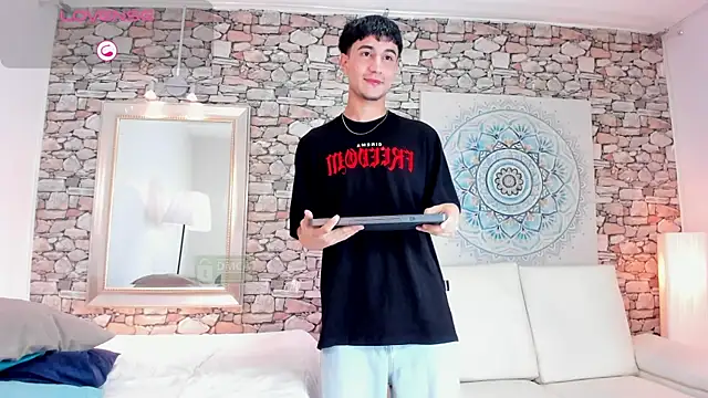 Taylor Brooks online show from 13, 5, 2026