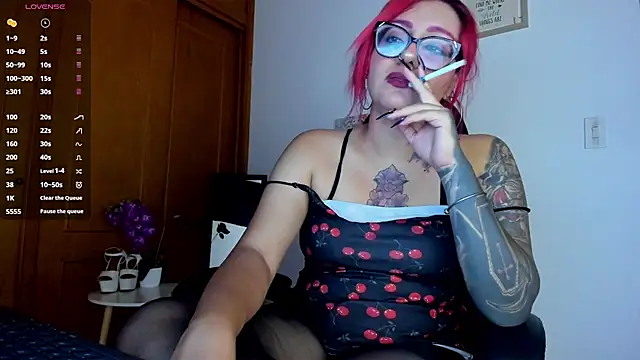 Violett Sykes online show from 21, 5, 2026