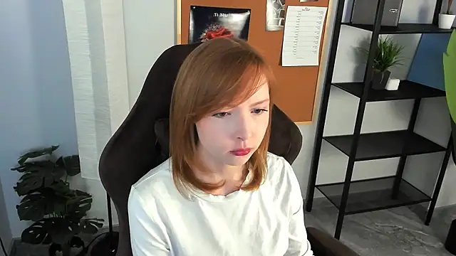 CherryCrushLove online show from 2, 5, 2026