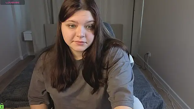Evelyne Loo online show from 4, 5, 2026