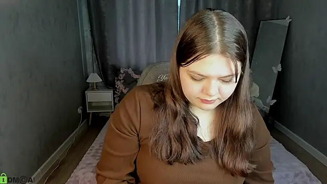 Evelyne Loo online show from 9, 5, 2026