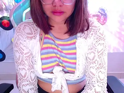 Snapshot of Elfi_333 chatting on 4, 4, 2026 Elfi 333 online show from 4, 4, 2026