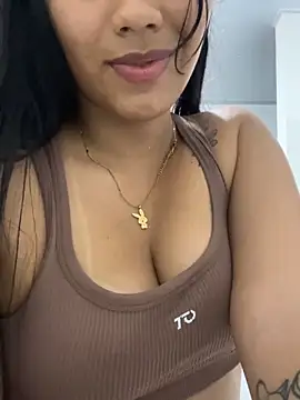 Snapshot of liaa_swan chatting on 2, 6, 2026 liaa swan online show from 2, 6, 2026
