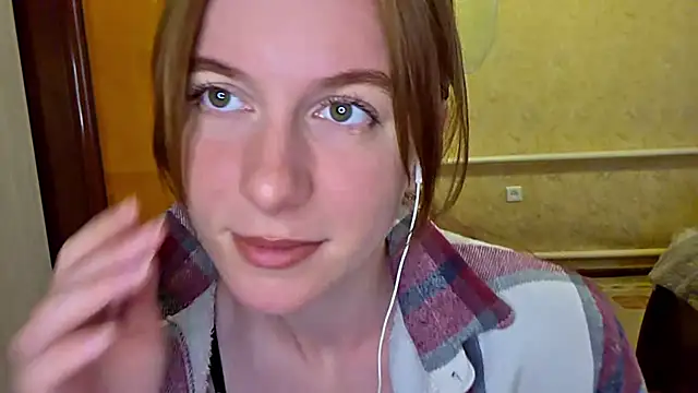 DonnaKuc online show from 10, 5, 2026