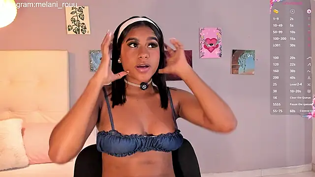 Melaniaa Roussee online show from 13, 4, 2026