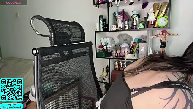 MadalynNosel online show from 19, 6, 2026