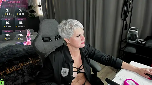 Linda Zef1r online show from 22, 5, 2026