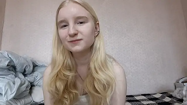 Snapshot of ForwentSeat chatting on 4, 4, 2026 ForwentSeat online show from 4, 4, 2026
