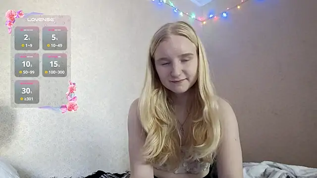 Snapshot of ForwentSeat chatting on 23, 4, 2026 ForwentSeat online show from 23, 4, 2026