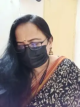 Snapshot of monisha_cam chatting on 15, 6, 2026 monisha cam online show from 15, 6, 2026