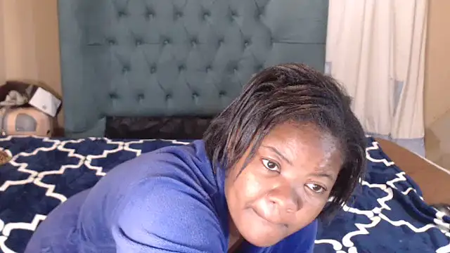 Snapshot of FloweSaltry chatting on 25, 6, 2026 FloweSaltry online show from 25, 6, 2026